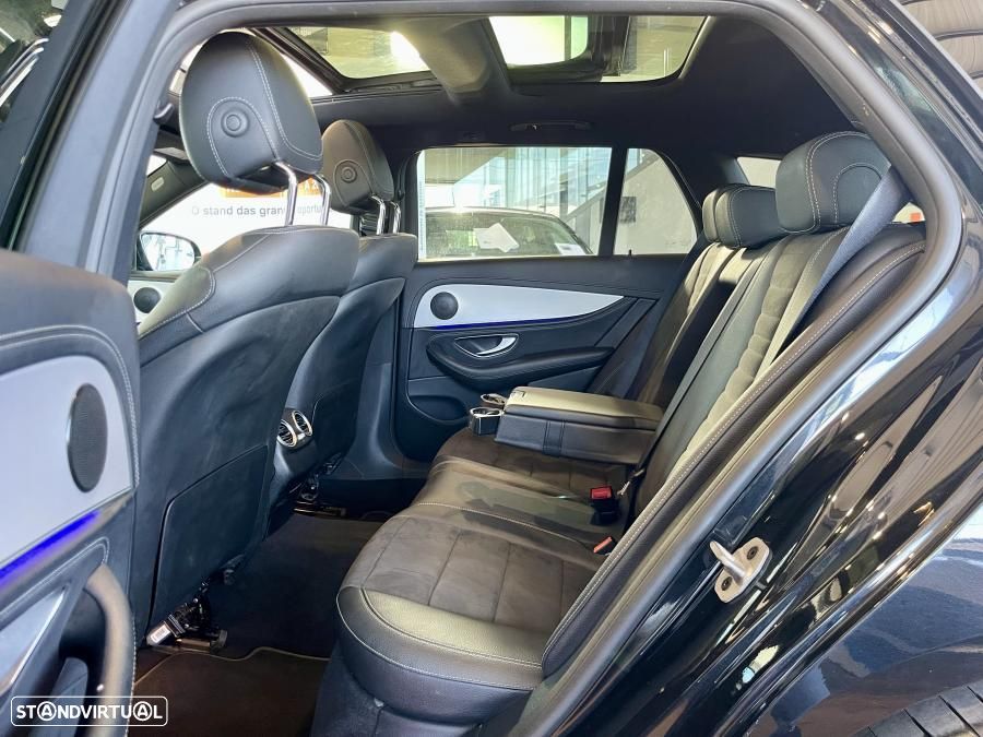 Mercedes-Benz E 300 de 9G-TRONIC AMG Line - 35