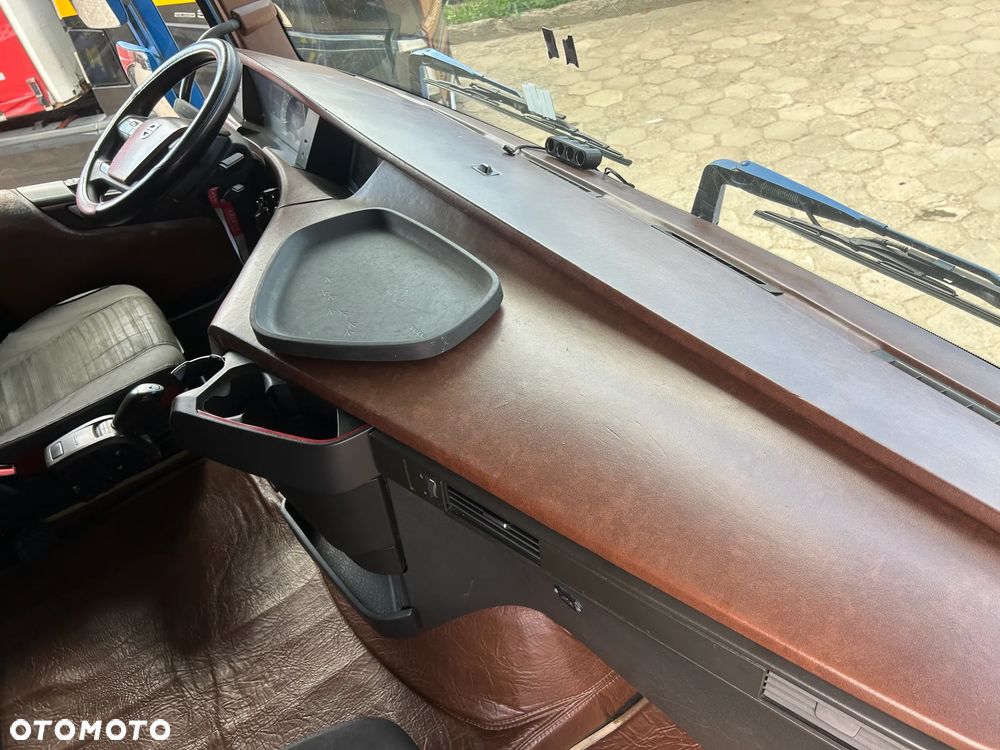 Volvo FH 500 AUTOMAT / HALOGENY ORUROWANIE / FULL SPOJLERY / LED / EURO 6 / TACHOGRAF NOWEJ GENERACJI / PRZÓD NOWE OPONY DUNLOP / 2015 ROK !! - 38