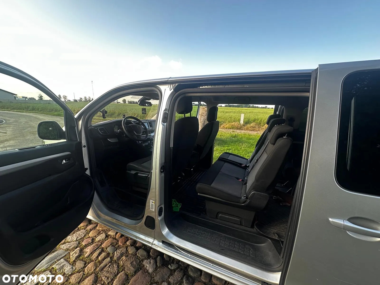 Peugeot Traveller 2.0 BlueHDi Standard Business - 12