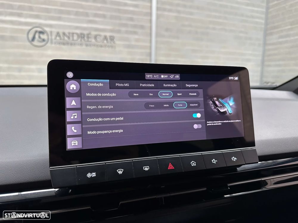 MG MG4 77 kWh Extended Range Luxury - 26