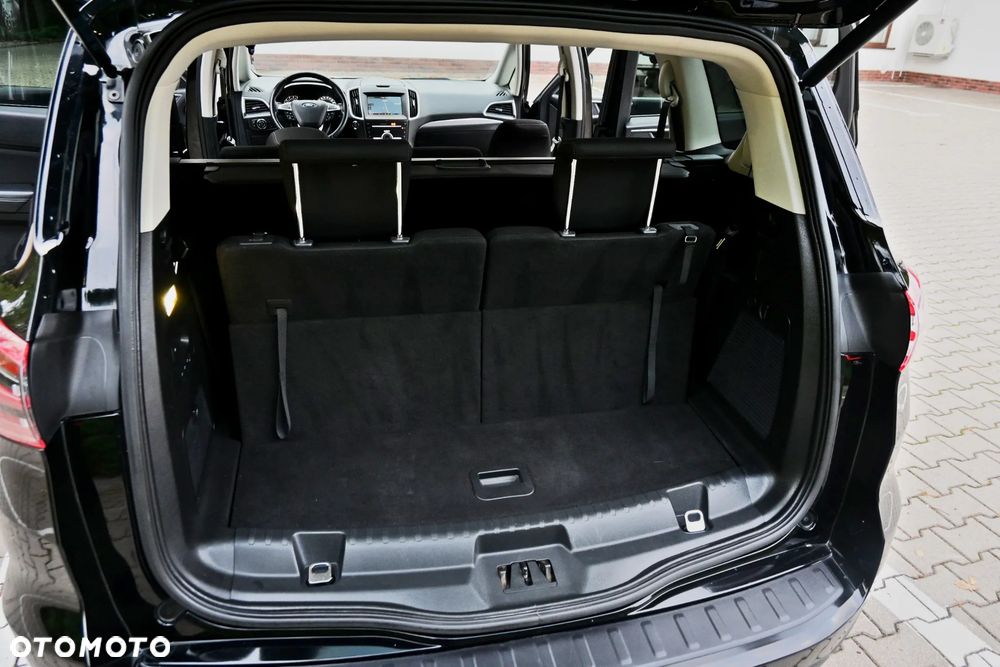 Ford S-Max 2.0 TDCi Titanium PowerShift - 32