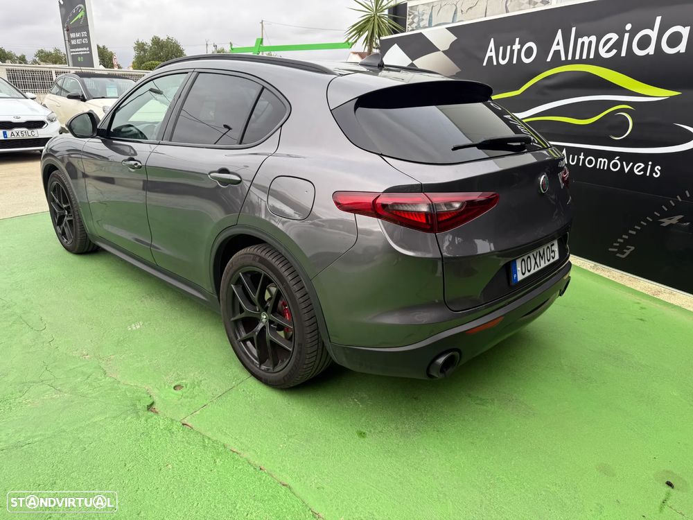 Alfa Romeo Stelvio 2.2 D B-Tech AT8 - 5