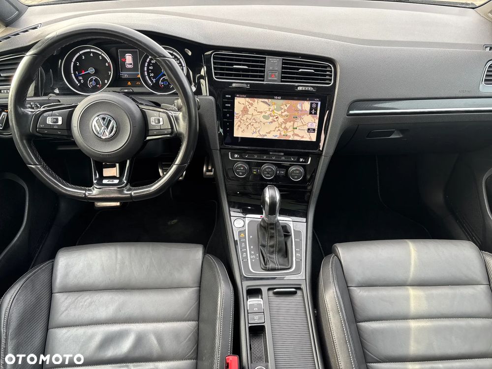Volkswagen Golf - 17