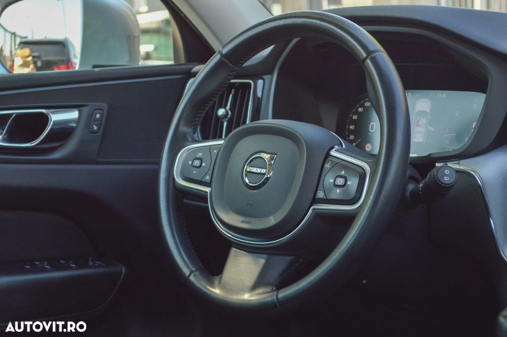 Volvo XC 60 D4 AWD Geartronic Momentum - 31