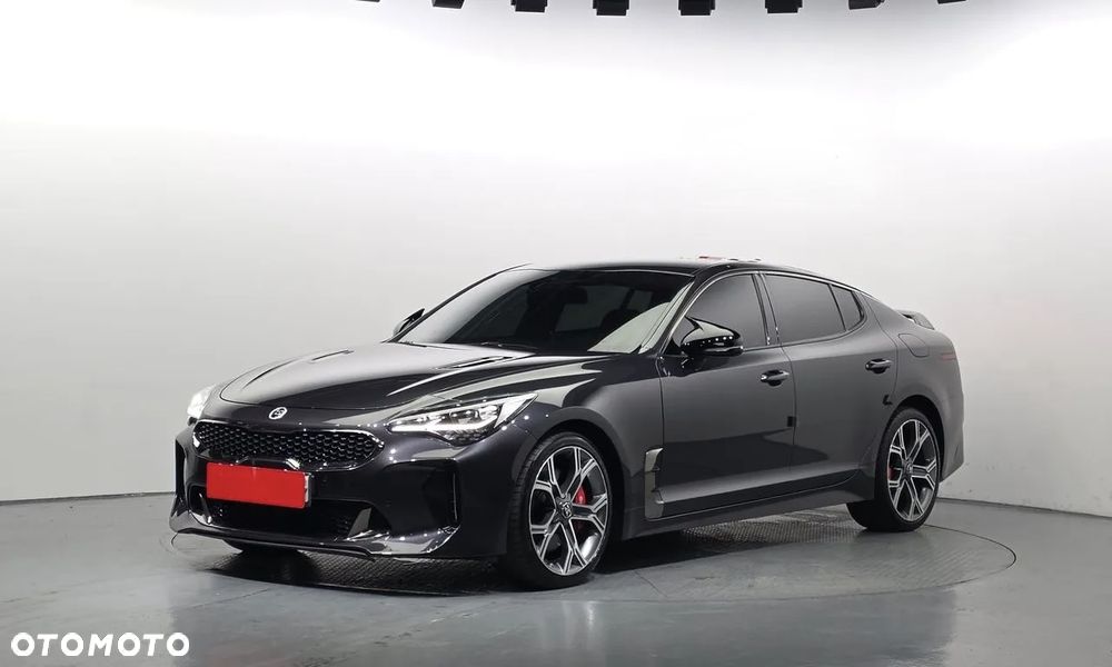 Kia Stinger - 2