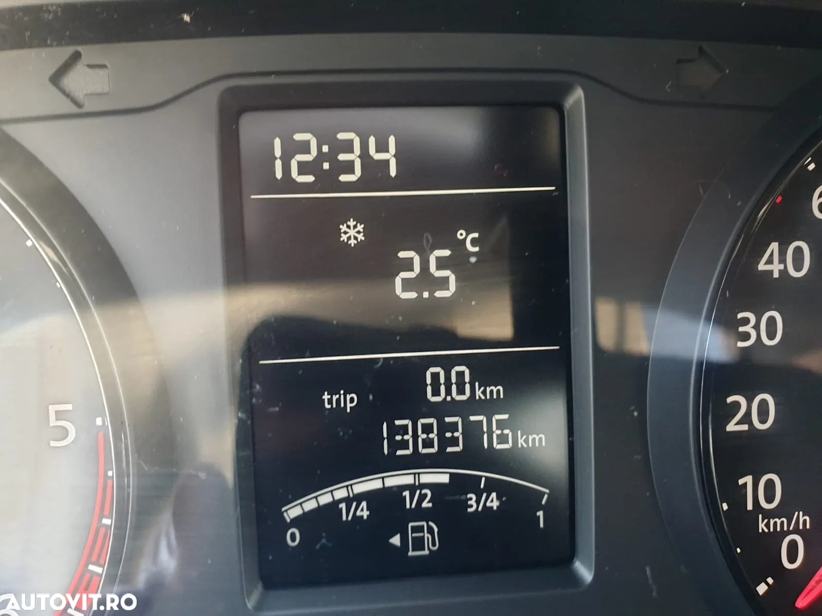 Volkswagen Transporter Kombi T6 2.0 TDI 75 kW LR - 33