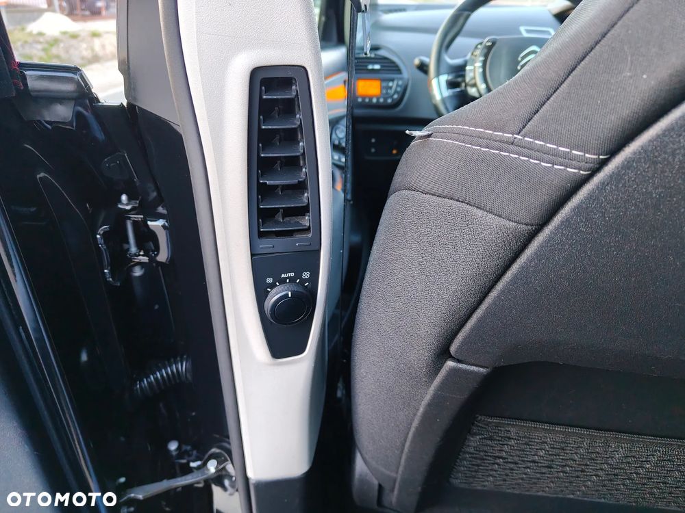 Citroën C4 Picasso 1.6 HDi FAP Exclusive - 21