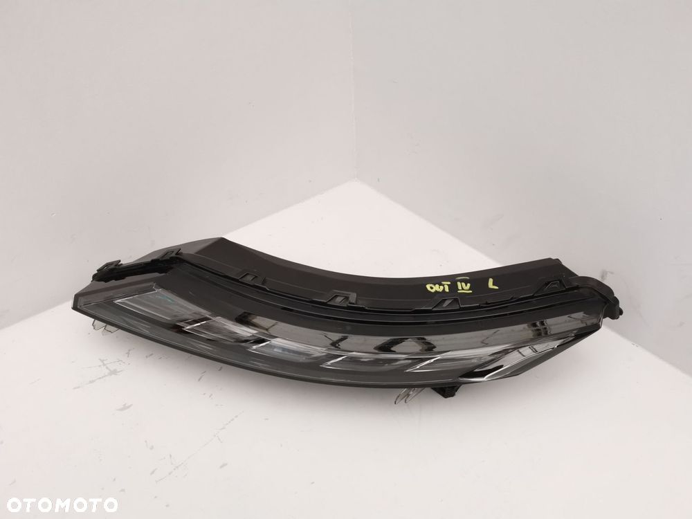 MITSUBISHI OUTLANDER IV 21- USA LAMPA REFLEKTOR KIERUNKOWZKAZ LEWA 8310A043 - 5
