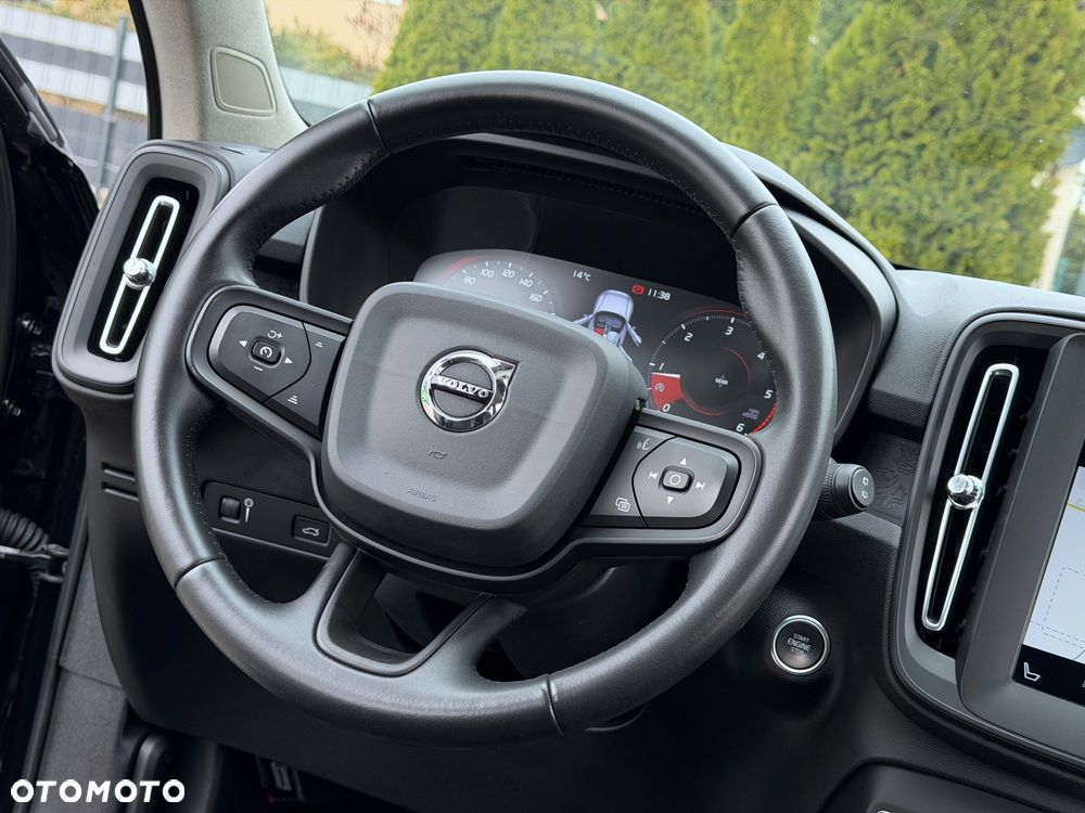 Volvo XC 40 D3 Momentum - 21