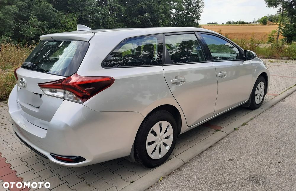 Toyota Auris 1.6 Active - 15