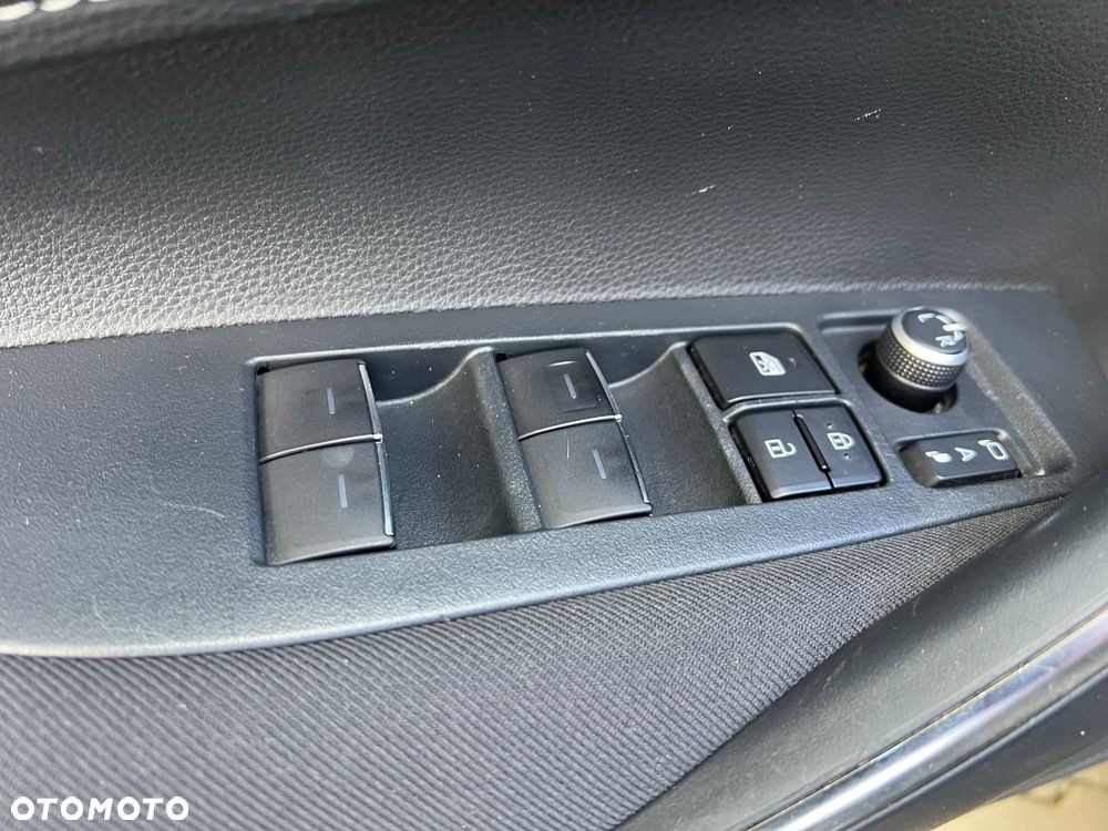 Toyota Corolla 1.8 Hybrid GPF Comfort - 14
