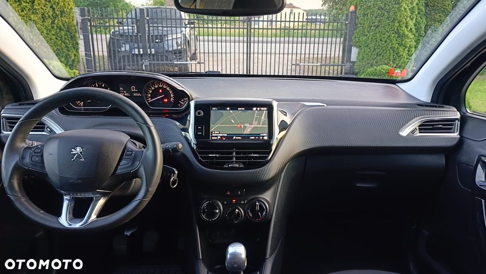Peugeot 208 1.2 PureTech GPF Signature S&S - 5
