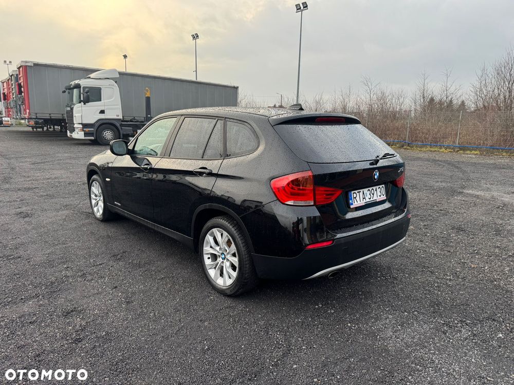 BMW X1 sDrive18d - 10