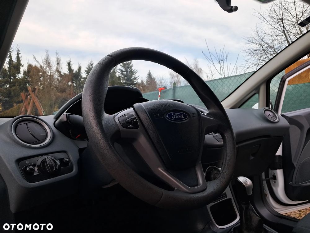 Ford Fiesta - 21