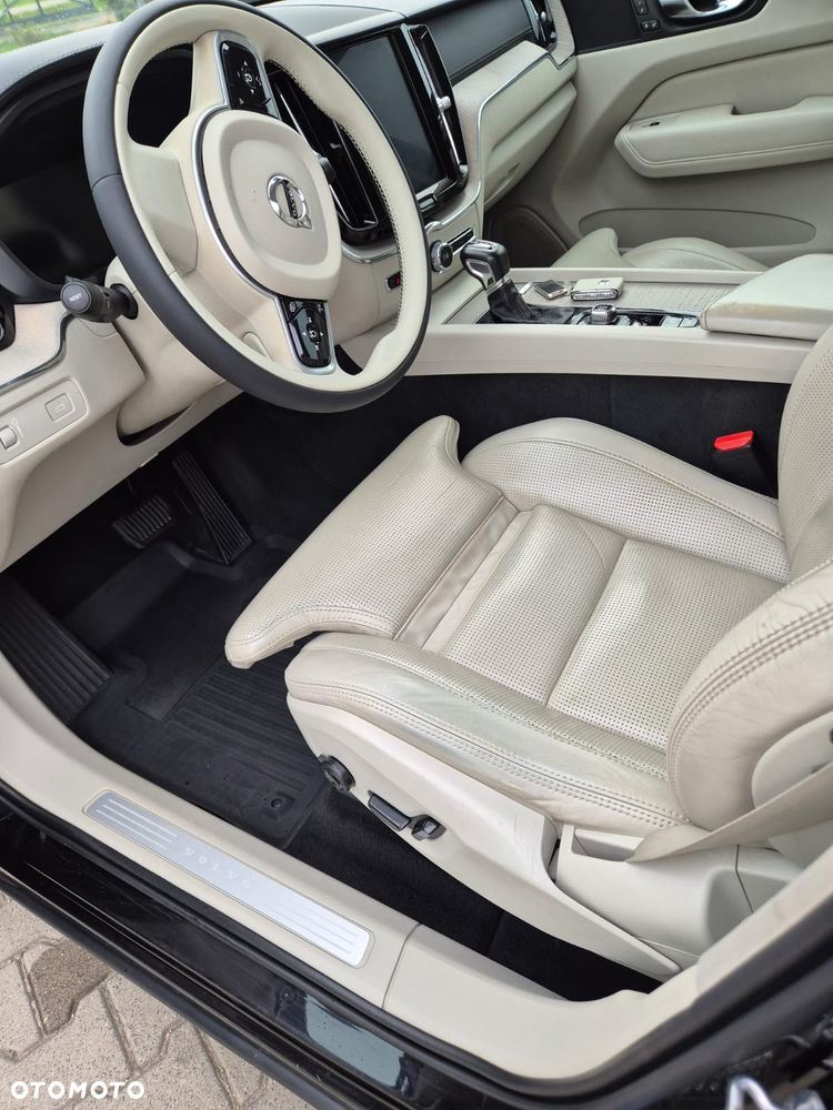 Volvo XC 60 D5 AWD Inscription - 5
