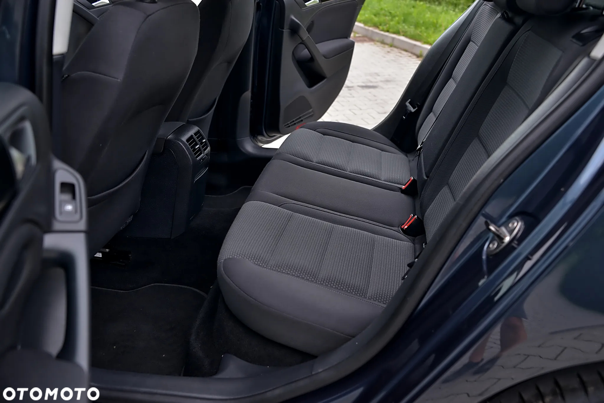 Volkswagen Golf - 26