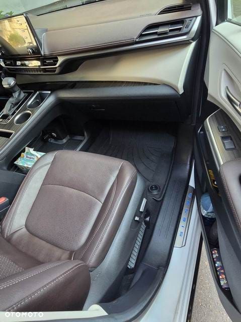 Toyota Sienna - 13