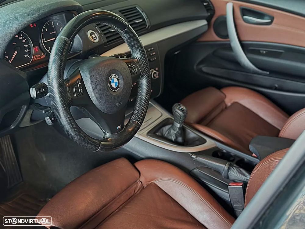 BMW 118 d Pack M - 28
