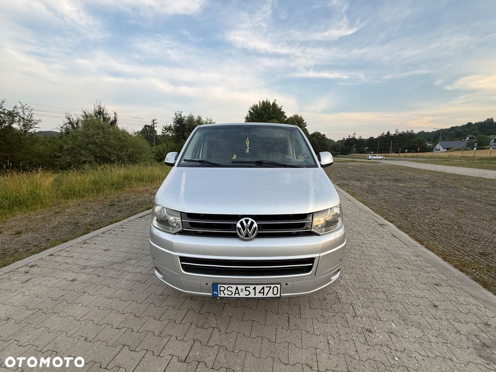 Volkswagen Caravelle - 3
