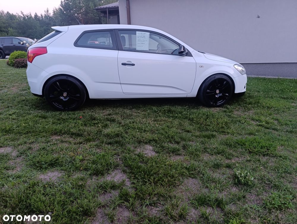 Kia ProCeed - 3