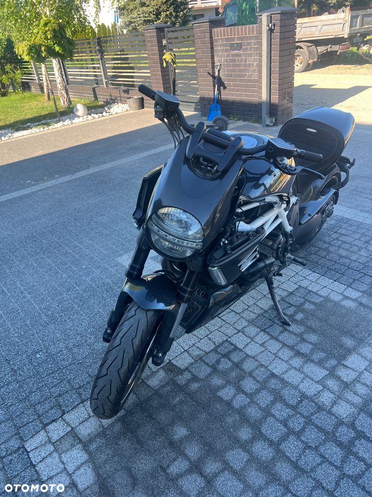 Ducati Diavel - 15