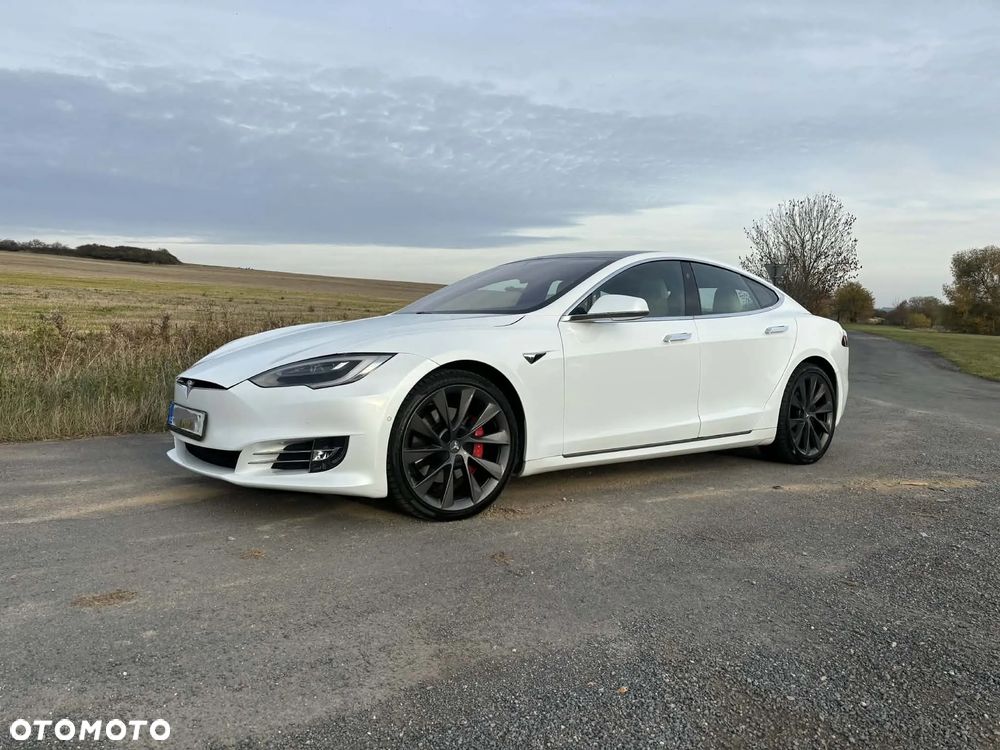 Tesla Model S Performance - 9
