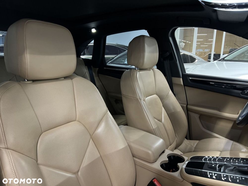 Porsche Macan S - 17