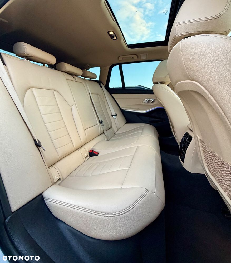 BMW Seria 3 320d Advantage sport - 32