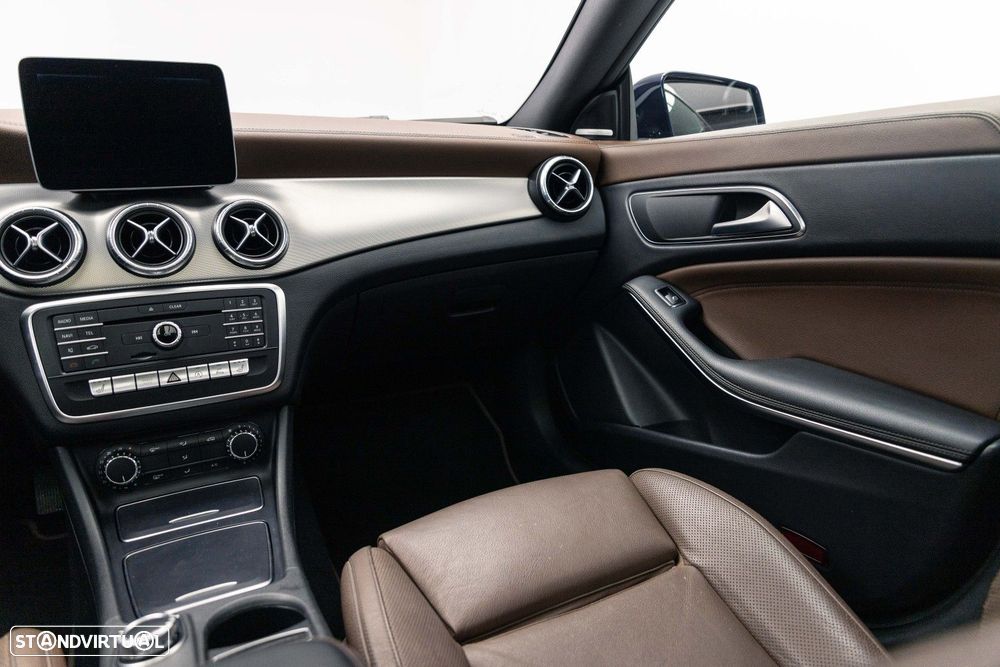 Mercedes-Benz CLA 220 d Shooting Brake Urban Aut. - 16