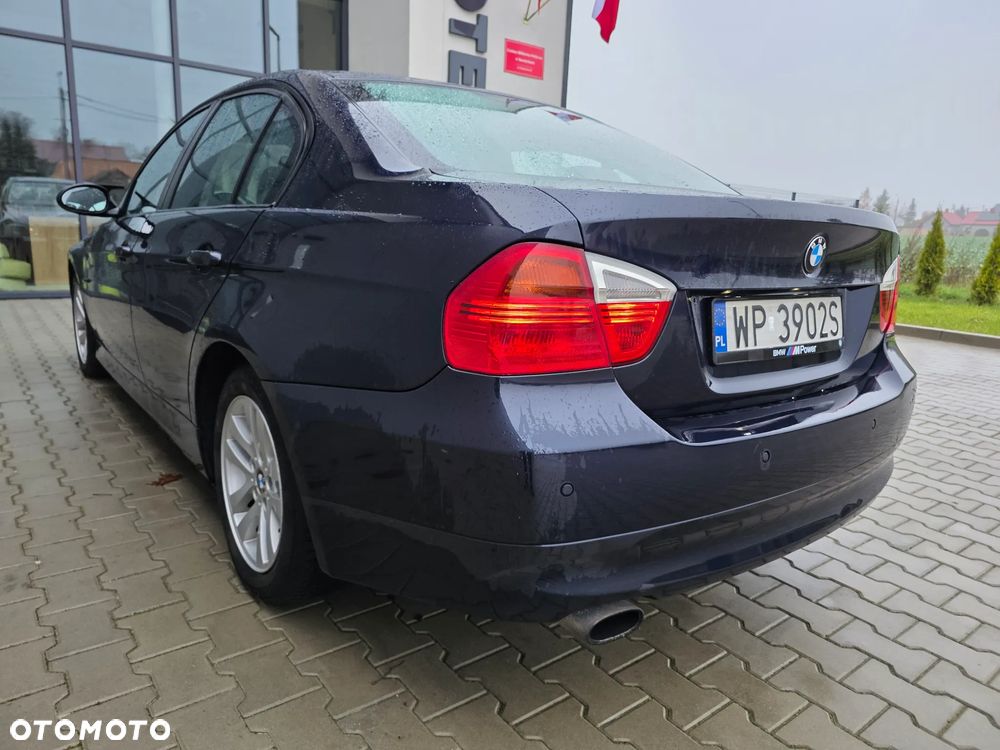 BMW Seria 3 318i - 12