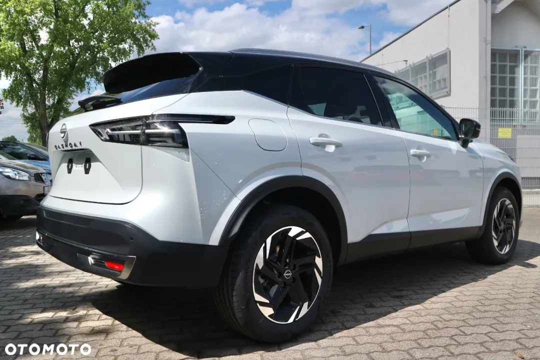 Nissan Qashqai 1.3 DIG-T mHEV 4x4 N-Connecta Xtronic - 6
