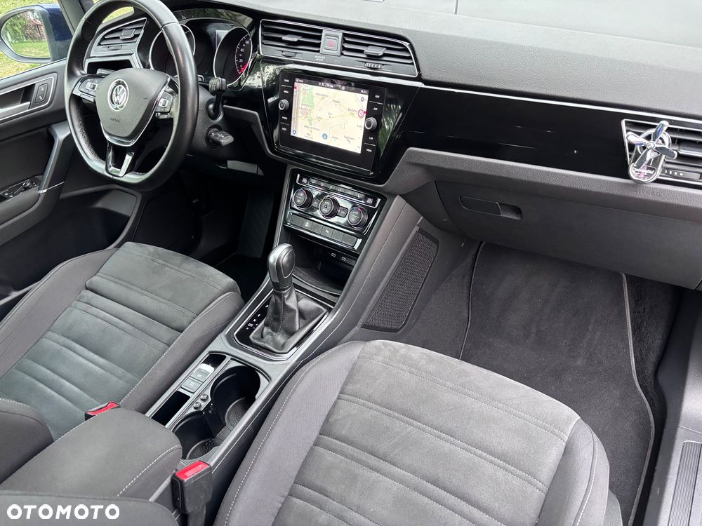 Volkswagen Touran 2.0 TDI BMT Special Edition DSG - 18
