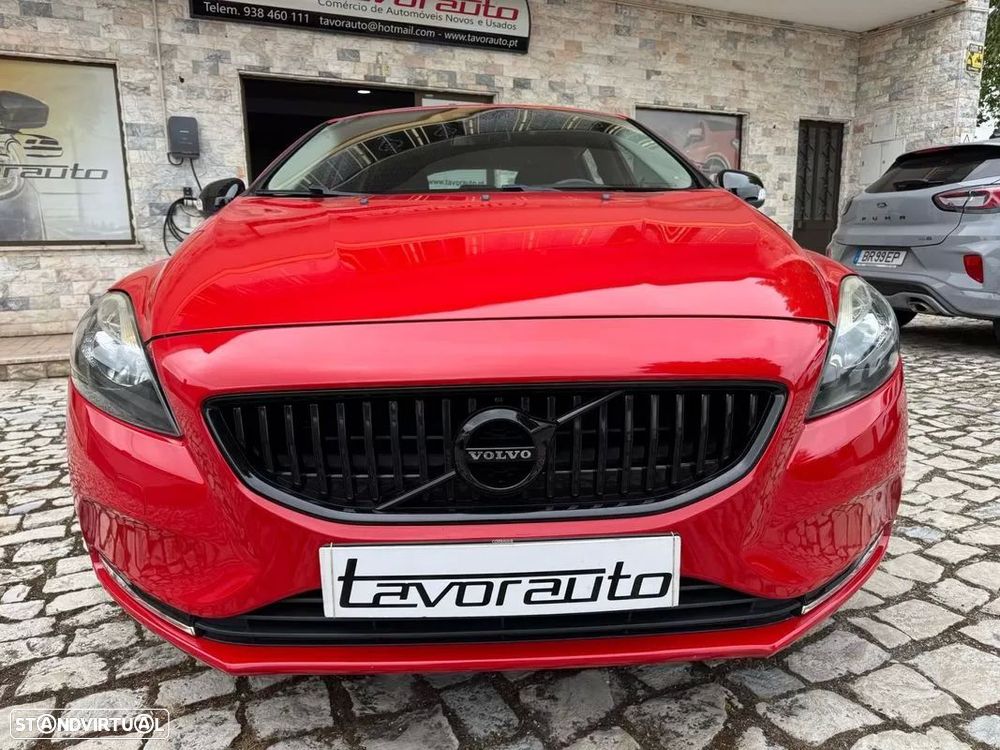 Volvo V40 2.0 D2 Momentum - 3