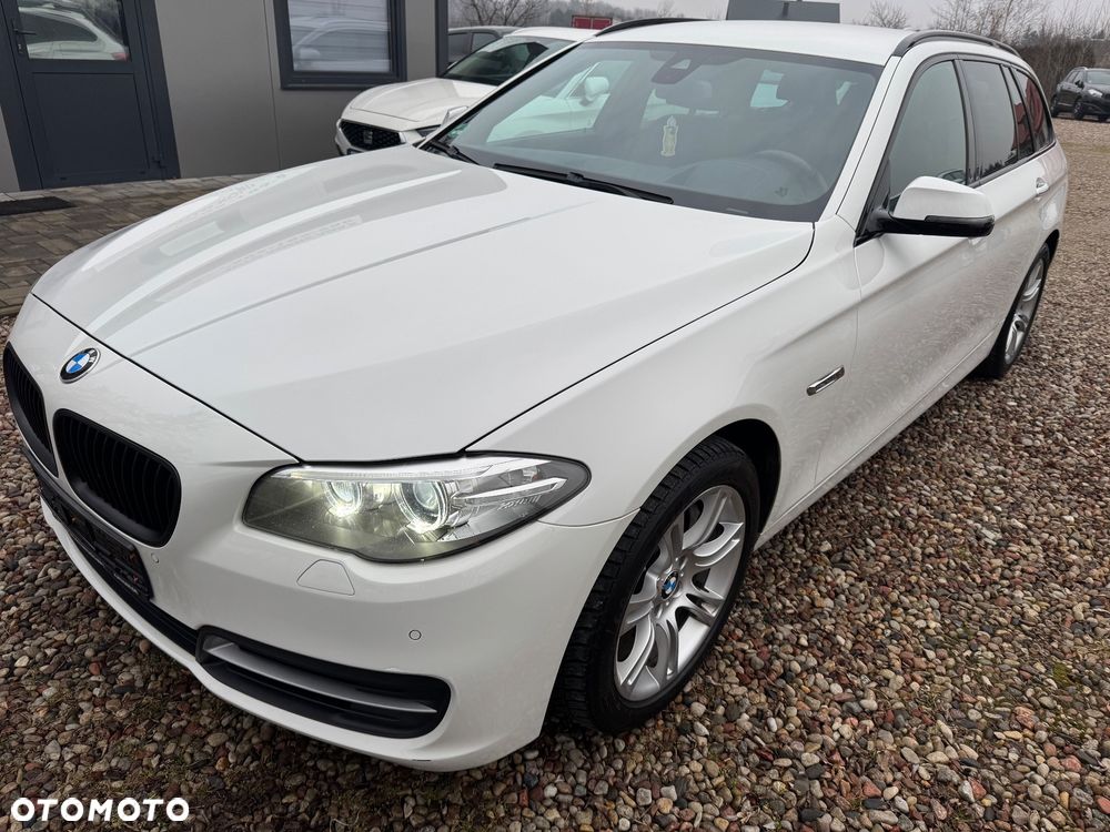 BMW Seria 5 525d xDrive - 2