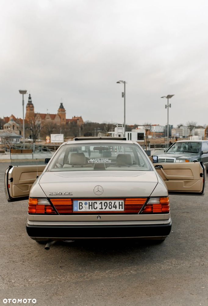 Mercedes-Benz W124 (1984-1993) - 11