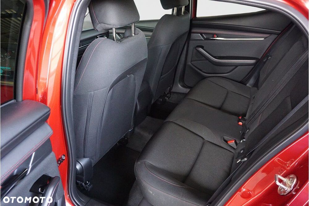 Mazda 3 - 8