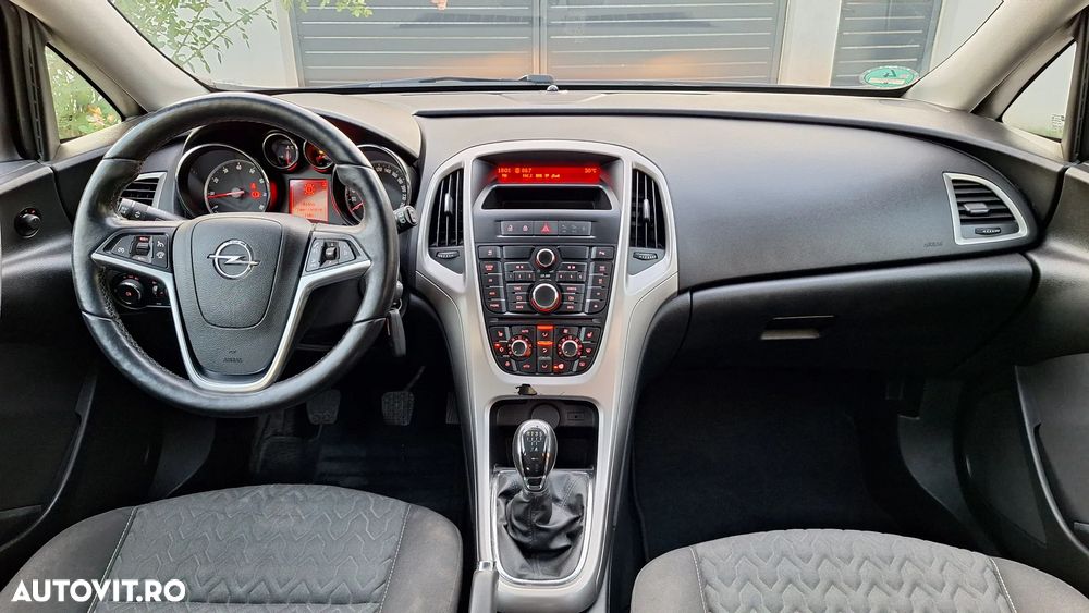 Opel Astra 2014 photo 5