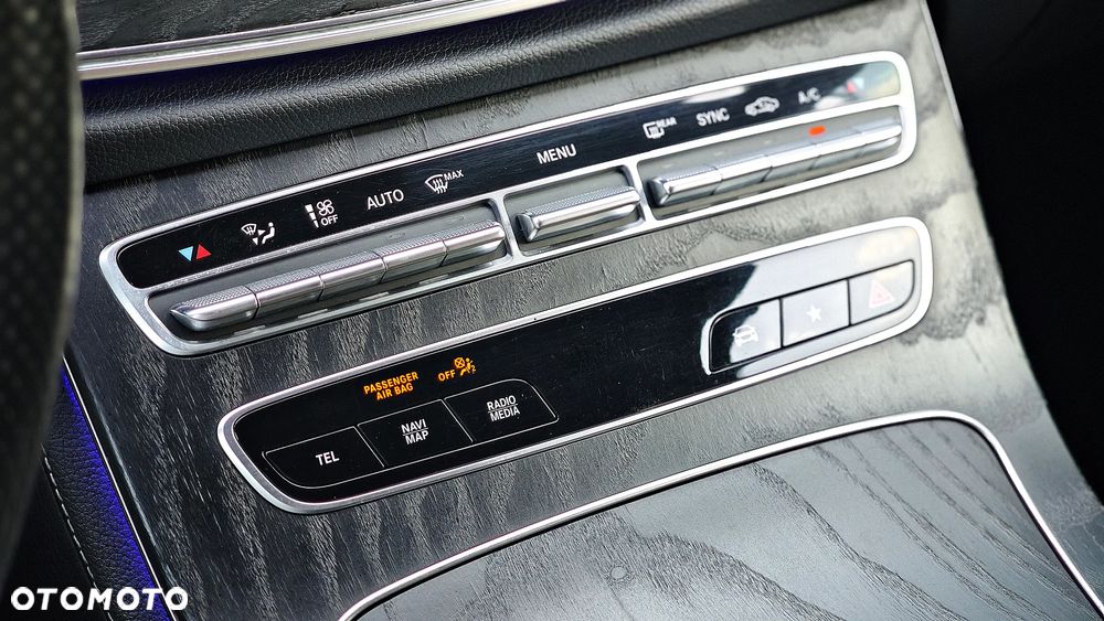 Mercedes-Benz Klasa E 220 d 4-Matic AMG - 34