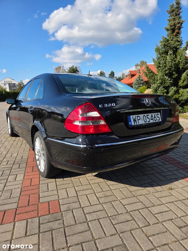 Mercedes-Benz Klasa E 320 CDI T Avantgarde - 6