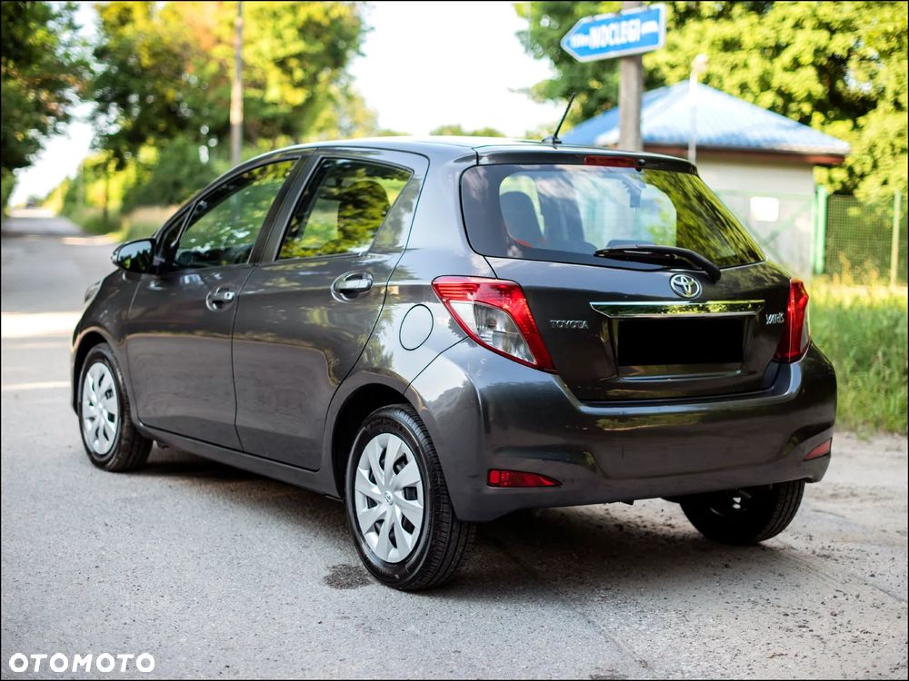 Toyota Yaris - 13