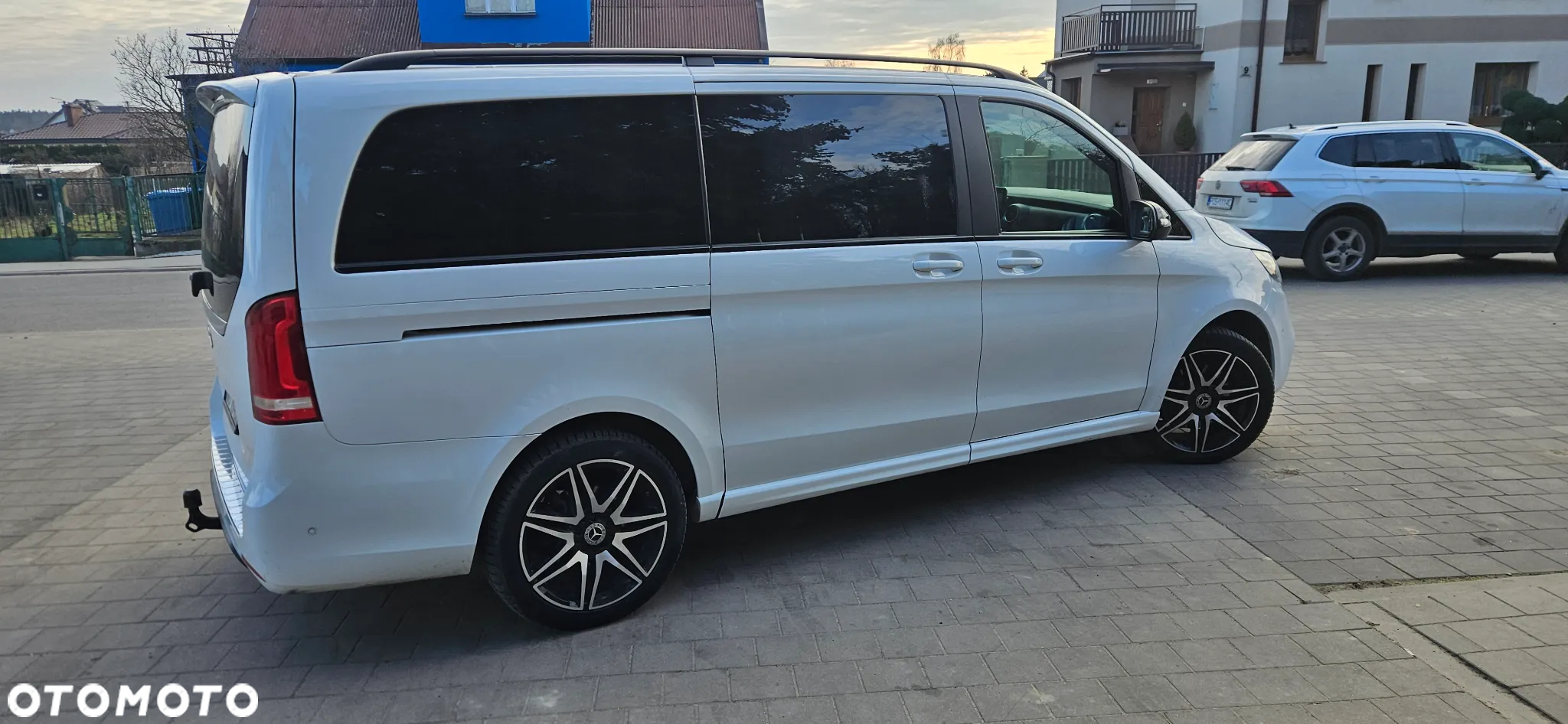 Mercedes-Benz Klasa V 250 d 4-Matic Avantgarde 9G-Tronic (d³ugi) - 12
