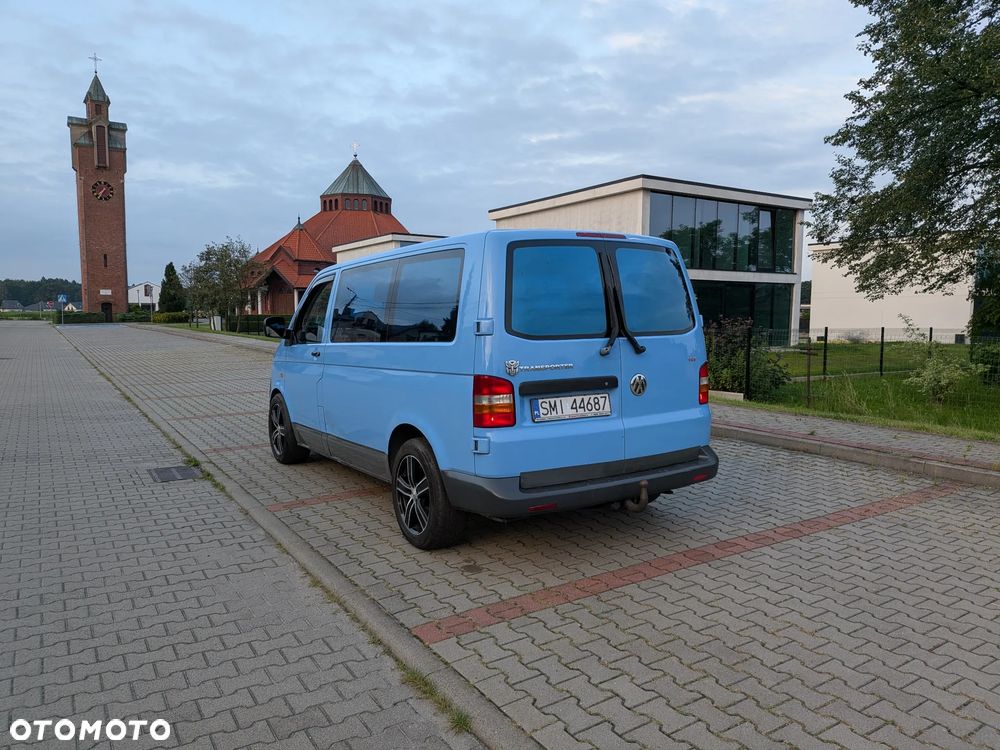 Volkswagen Transporter - 1