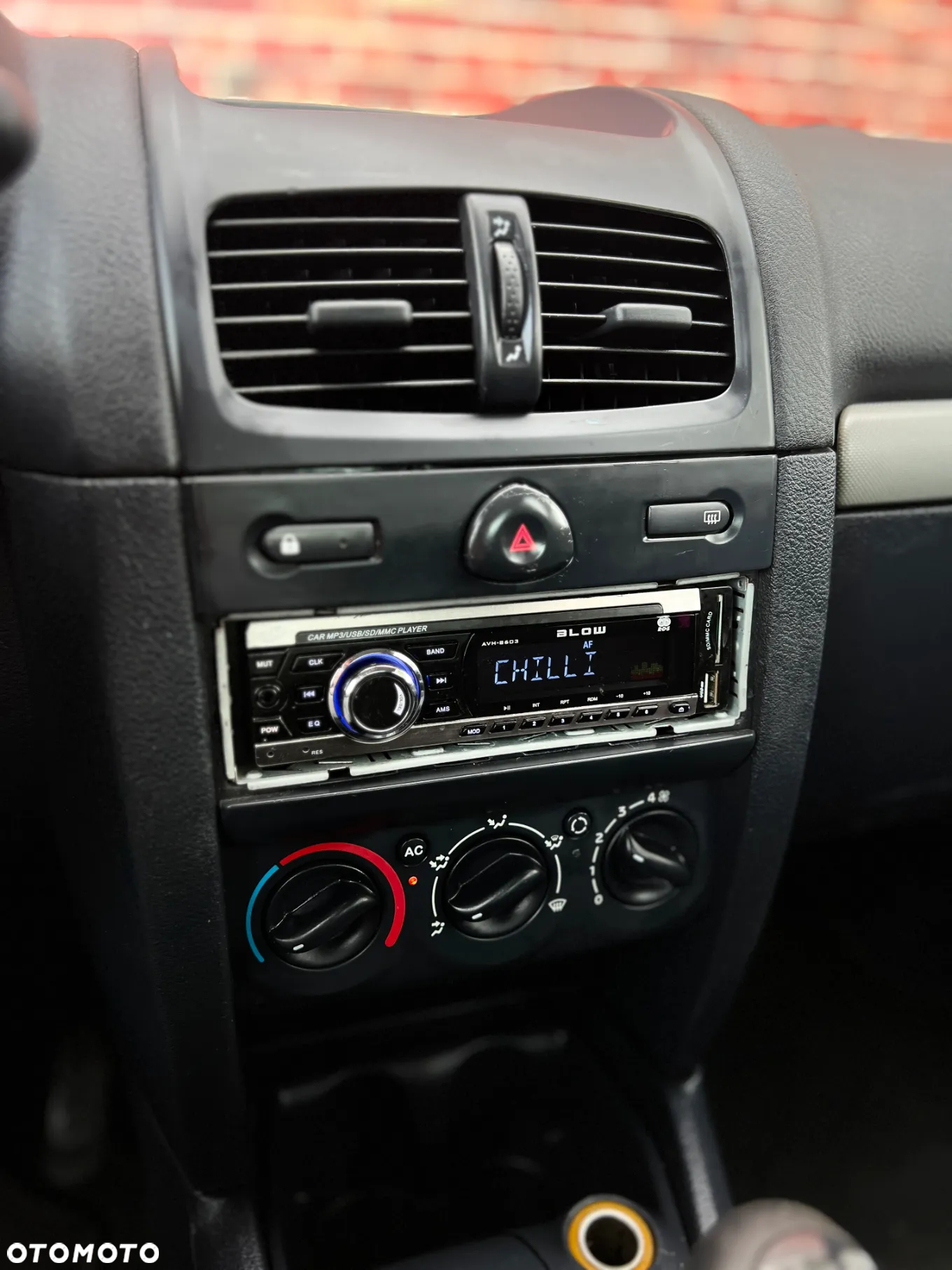 Renault Clio - 17