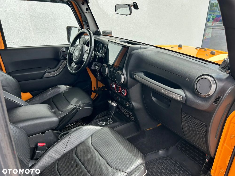 Jeep Wrangler - 8