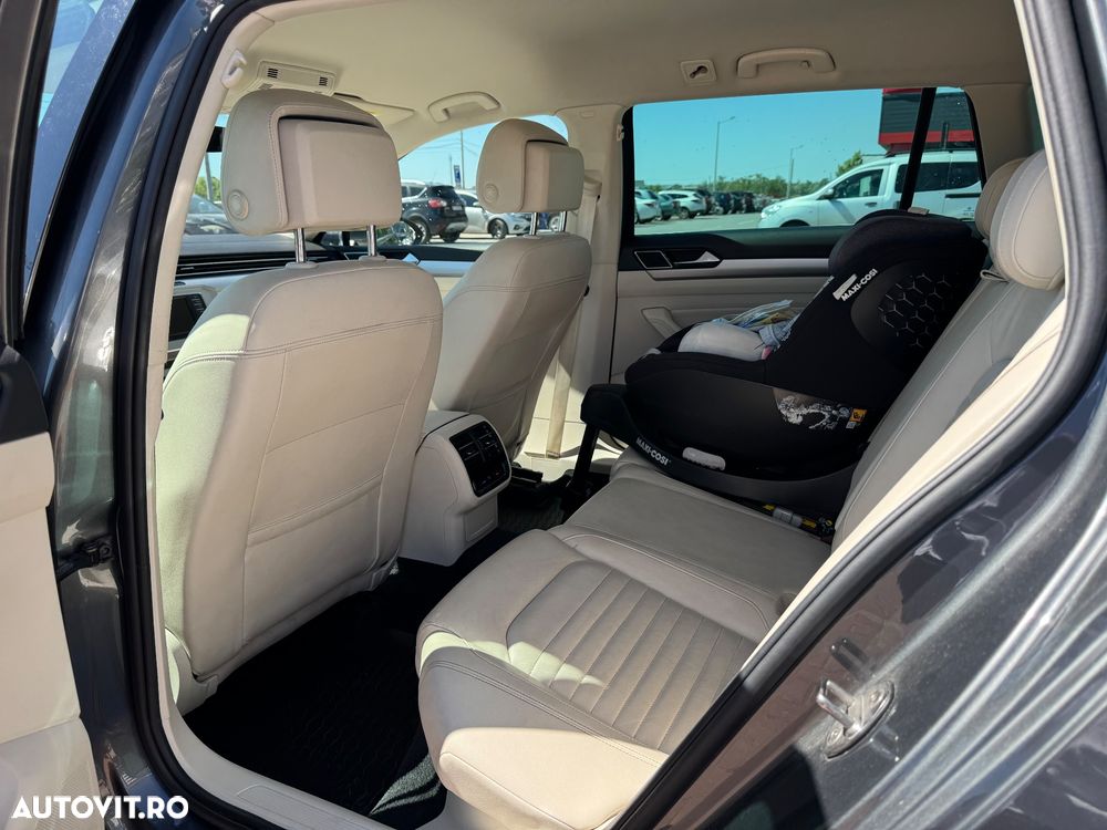 Volkswagen Passat 1.6 TDI SCR DSG Comfortline - 10