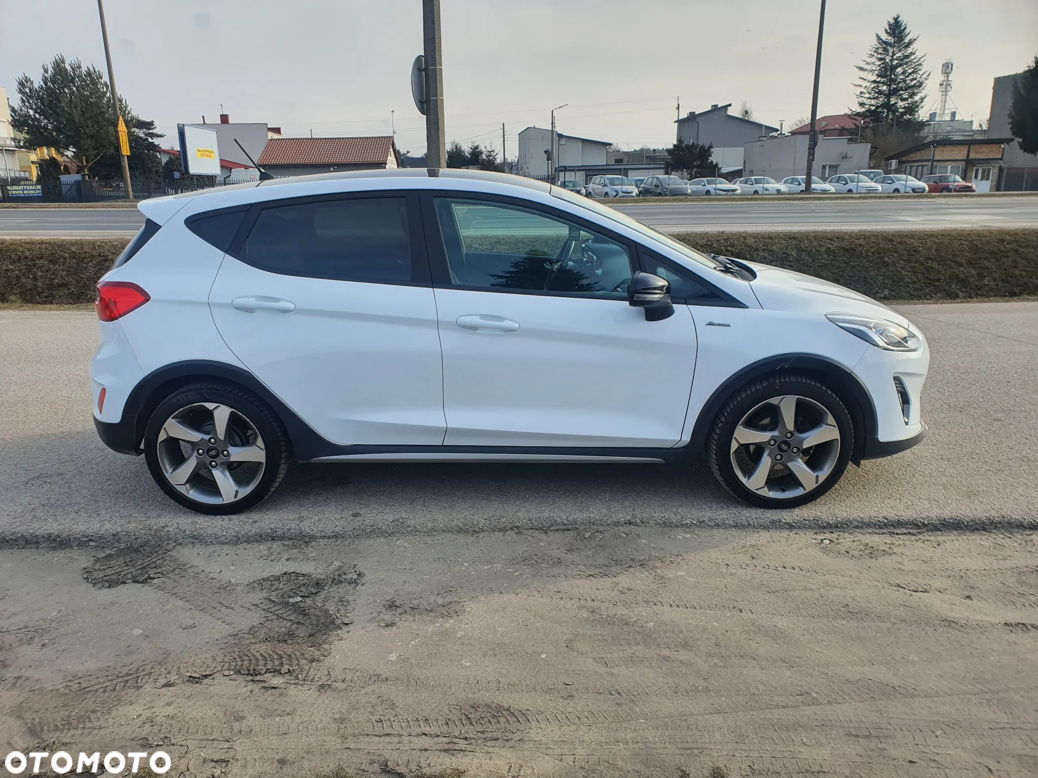 Ford Fiesta 1.0 EcoBoost S&S ACTIVE - 4