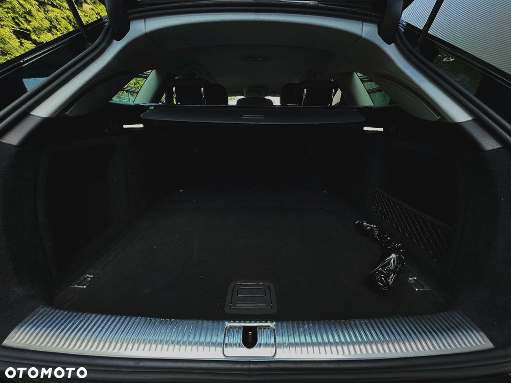 Audi A4 Avant 40 TDI S tronic design - 40