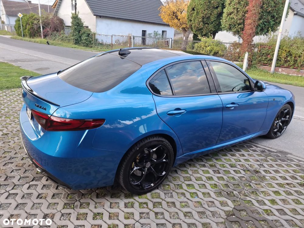 Alfa Romeo Giulia 2.0 Turbo 16V AT8-Q4 Veloce Ti - 11