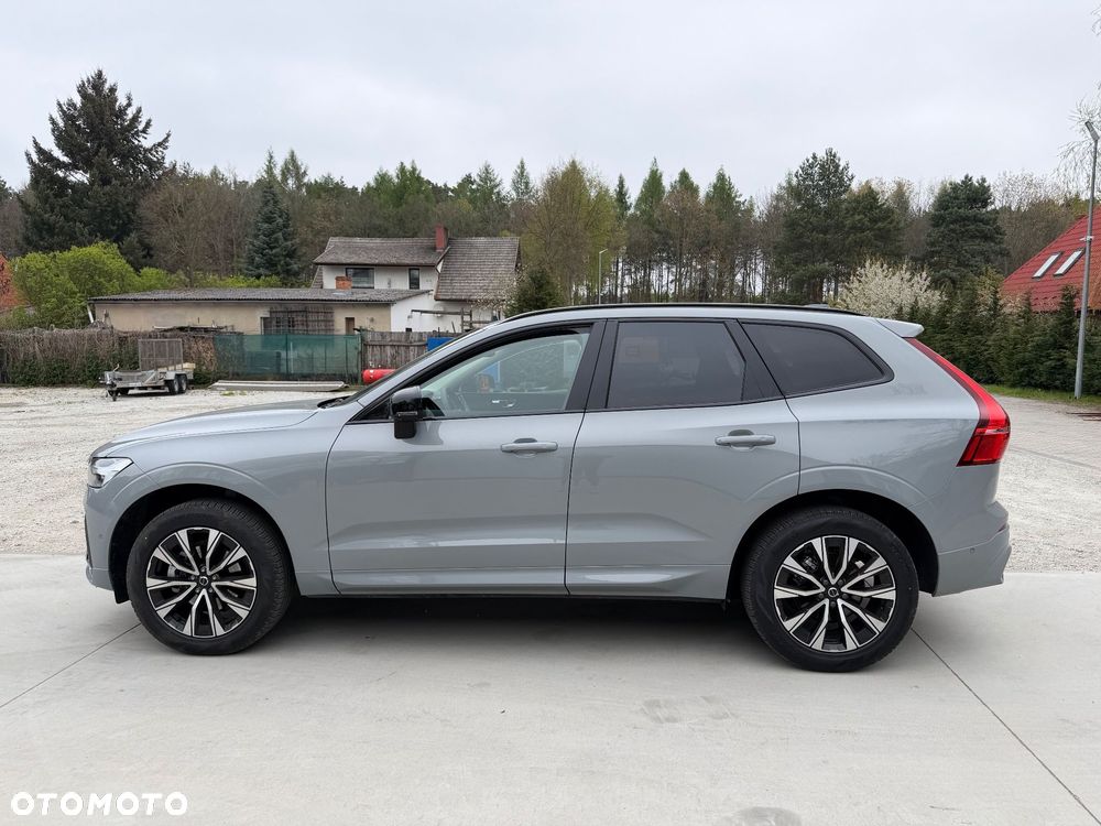 Volvo XC 60 B5 B AWD Plus Dark - 2
