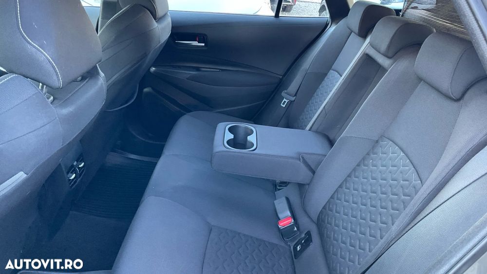 Toyota Corolla 1.8 HSD TS Dynamic - 23